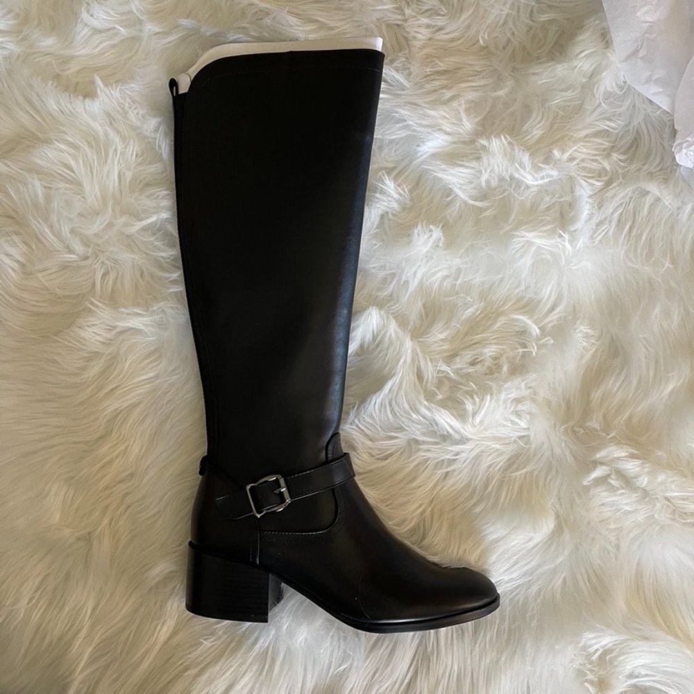 Nine West black boots with zip closure, Size 9.5 - NEW
